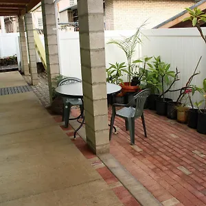 https://hi-honolulu-university-hostel.hotelsinhawaii.org